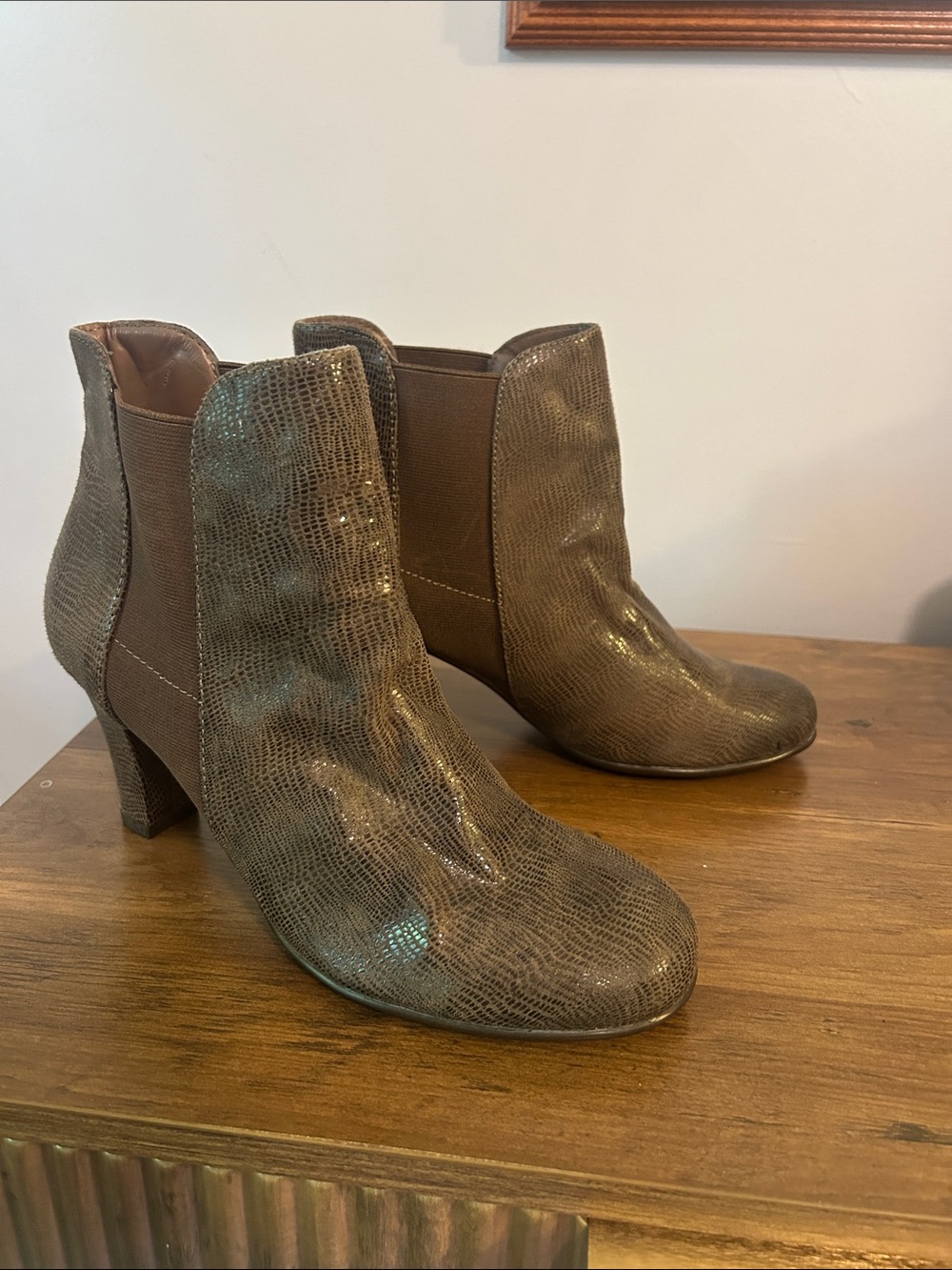 AEROSOLES Brown Textured Ankle Booties with Block Heel